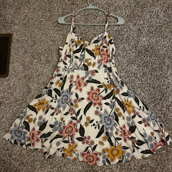 Old Navy Flower Dress - Picture 1 of 3
